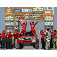 Mitsubishi Pajero обои (5 шт.) Mitsubishi Pajero обои (5 шт.)
