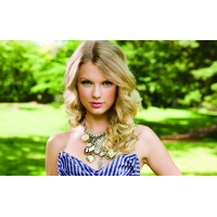  Taylor Swift -        