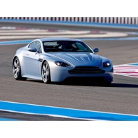 Aston Martin V12 Vantage RS     