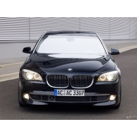 BMW 7-Series F01         