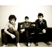 The Jonas Brothers картинки, обои на рабочий стол широкоформатный The Jonas Brothers картинки, обои на рабочий стол широкоформатный