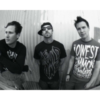 Blink 182 фоновые рисунки на рабочий стол Blink 182 фоновые рисунки на рабочий стол